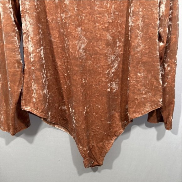 NWT Ava & Viv [ Plus Size 1X ] Long Sleeve Velvet Bodysuit‎ in Pink Peach - Picture 8 of 12